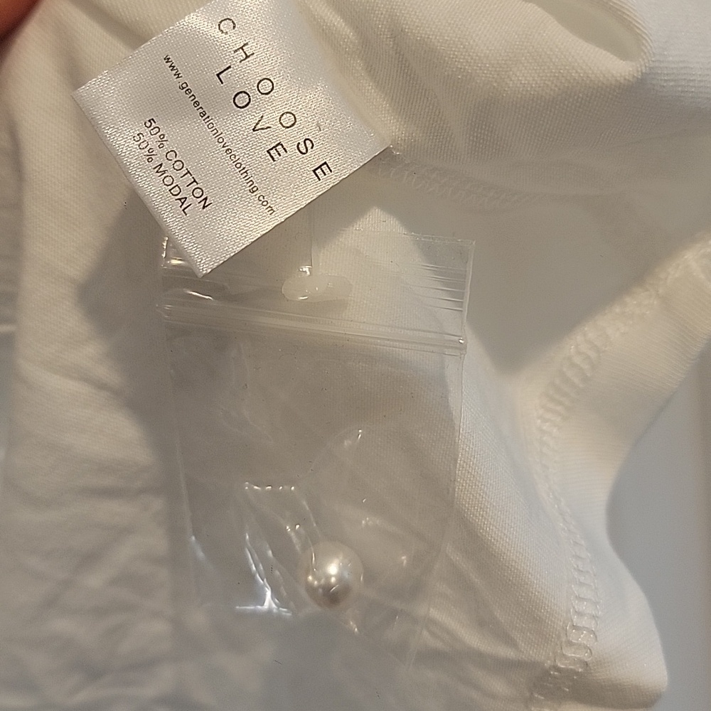 Generation Love Pearl Top, Small, White, Beautiful!!! NWT! - Picture 4 of 6